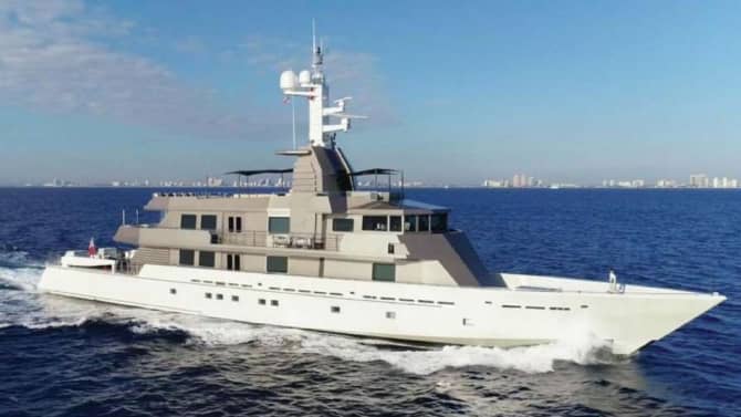 MIZU 174ft OCEANFAST luxury yacht for sale - photo