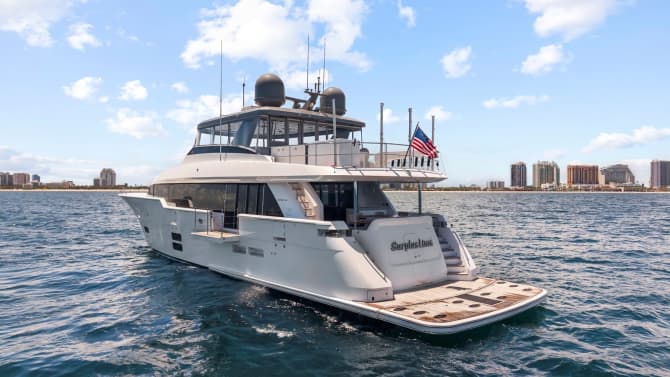 SURPLUS LINES 92ft HATTERAS luxury yacht for sale - photo