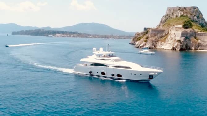 THIRTEEN 97ft FERRETTI CUSTOM LINE luxury yacht for sale - photo
