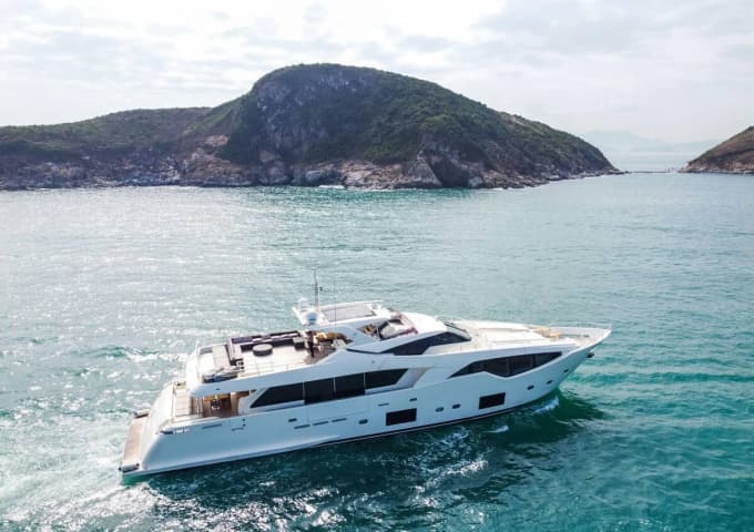 108' Custom Line CUSTOM LINE 108 For Sale | Moran Yachts