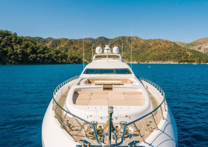SEA PEARL 164ft MANGUSTA luxury yacht for sale - profile view
