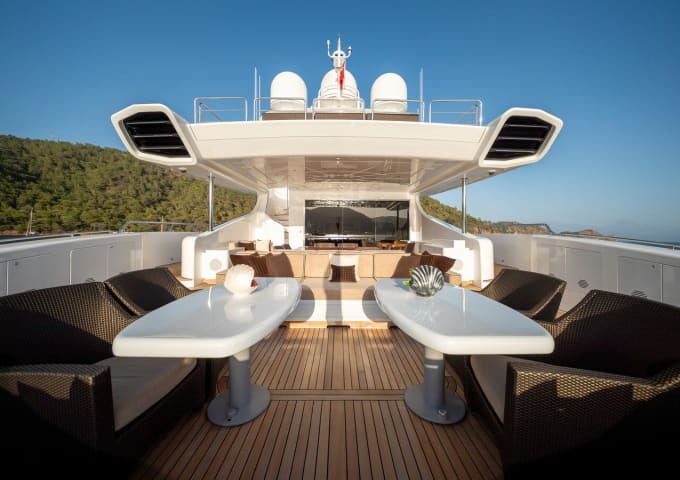 SEA PEARL 164ft MANGUSTA luxury yacht for sale - profile view
