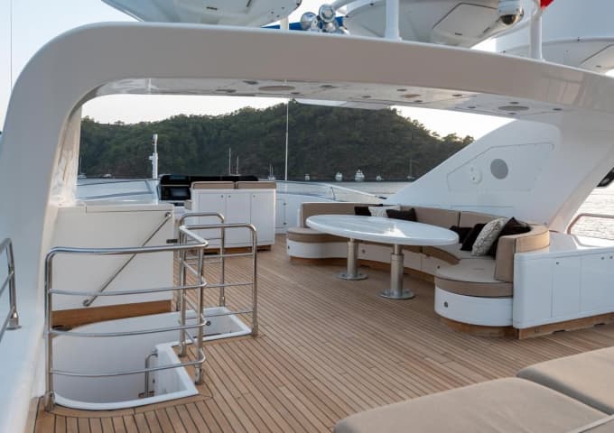 SEA PEARL 164ft MANGUSTA luxury yacht for sale - profile view