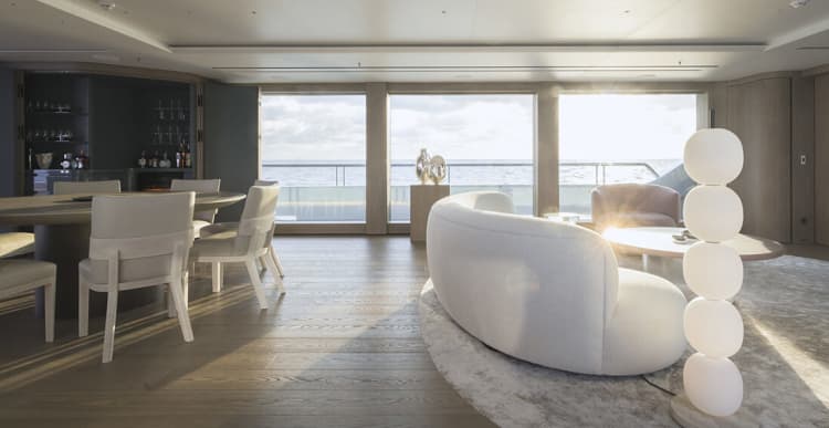 ENTOURAGE YACHT CHARTER