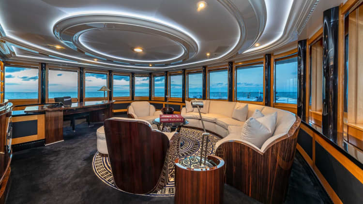 Lurssen MARGUERITE Master Suite Penthouse