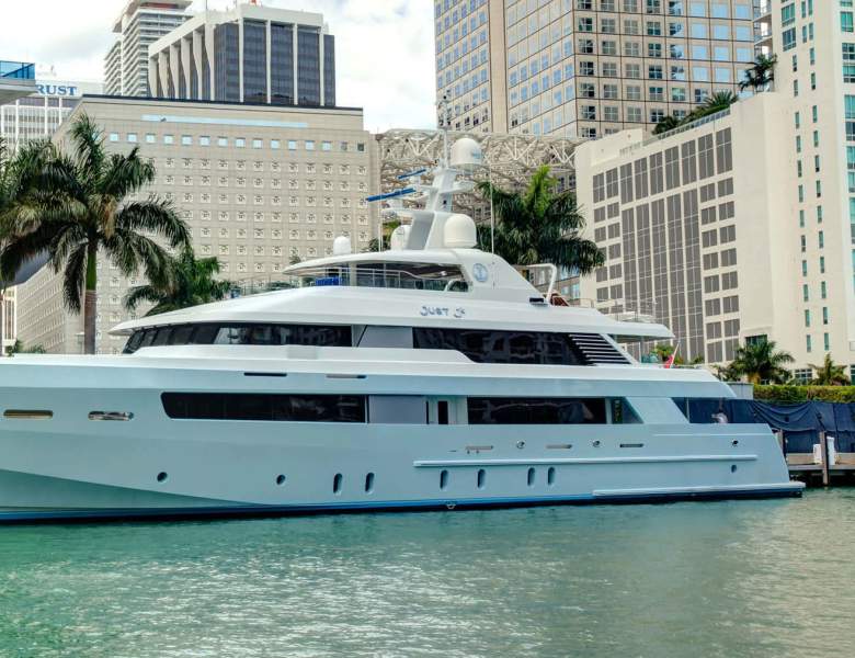 Harbor marina - New Worldwide Central Agency - JUST J'S 151 Ft. (46m) Delta