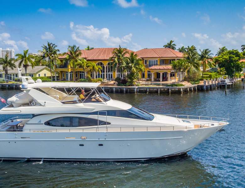 Harbor marina - New Worldwide Central Agency! KING OF HEARTS - 70' (21) Azimut