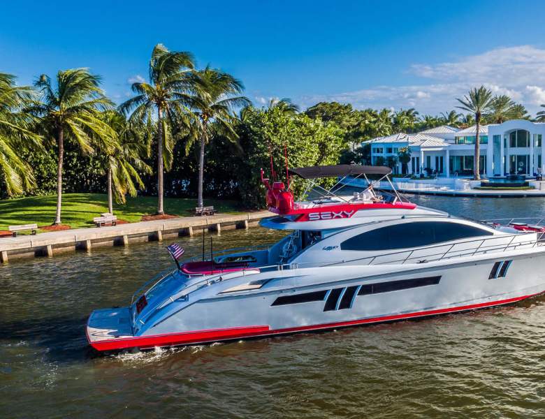 Harbor marina - New Charter Central Agency SEXY - 78ft (24m) Lazzara, 2010