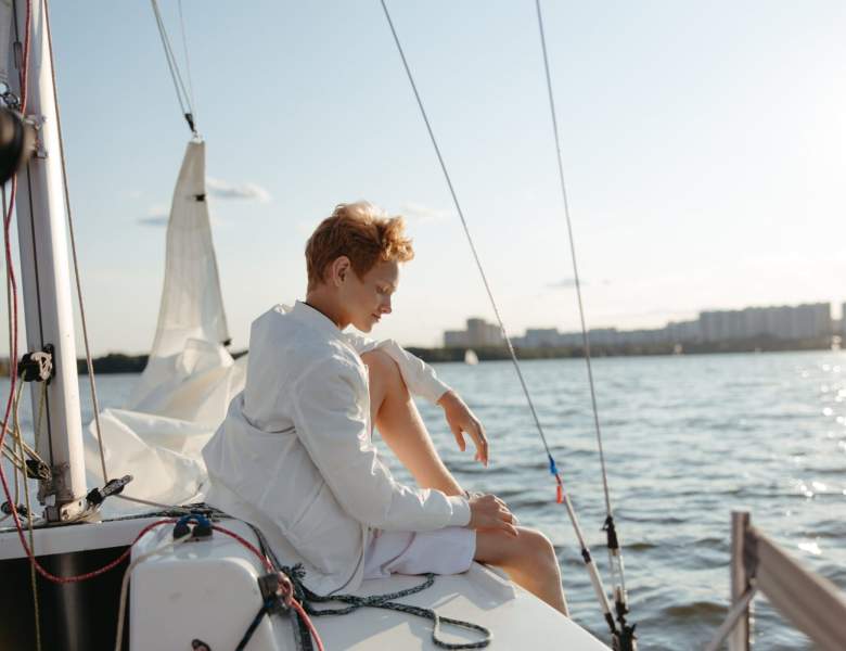 Onboard lifestyle - Sailing the Cyclades: A Dream Yachting Excursion