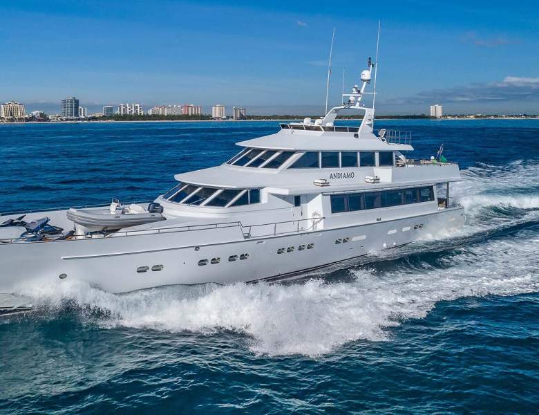 ANDIAMO - 121' (37m) Azimut - Charter Central Agency Update