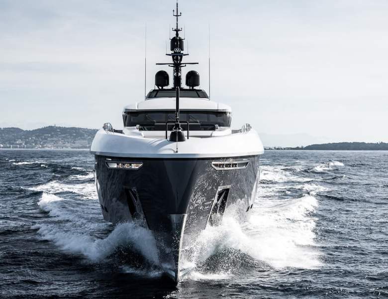 Yachts MADSUMMER & UTOPIA IV Featured in MrBeast Video